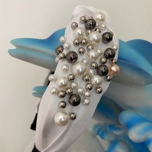 New Beaded handband knot